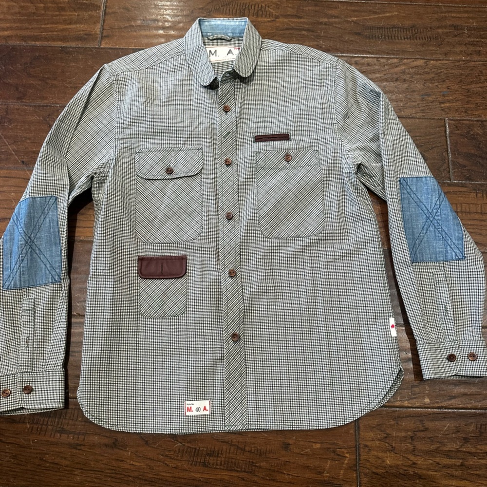 Men's Casual Button Down Shirt with Blue and Brown Accents